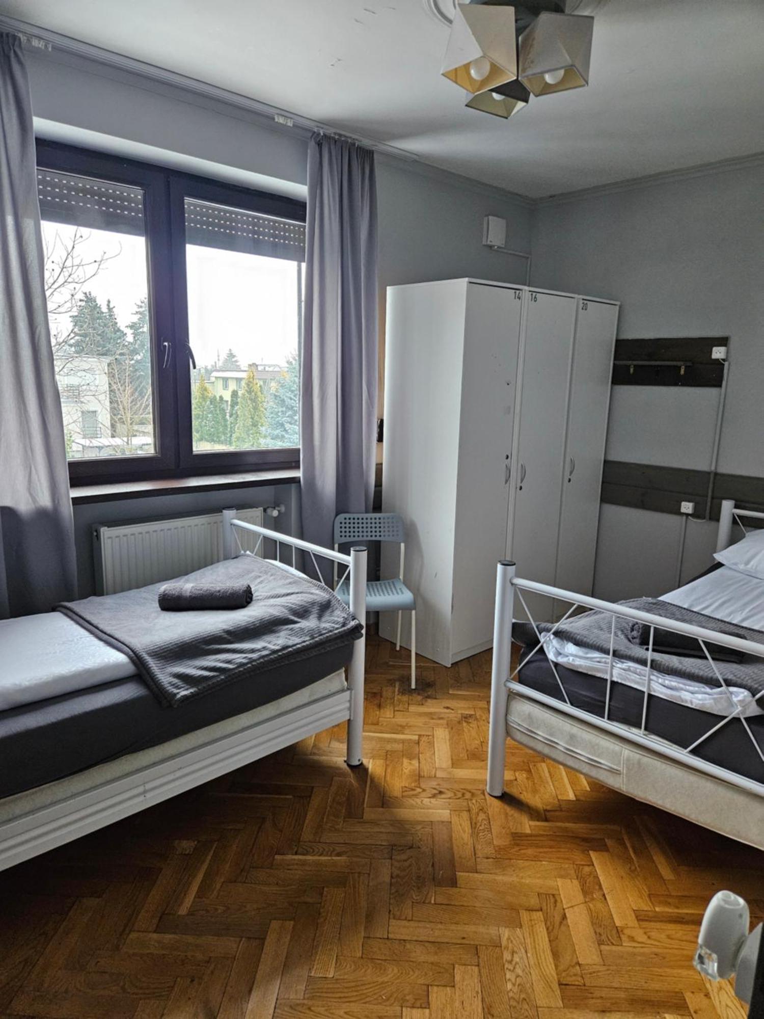 Pokoje Pracownicze Кімнати Для Працівників,Гуртожиток Swarzędz Zewnętrze zdjęcie