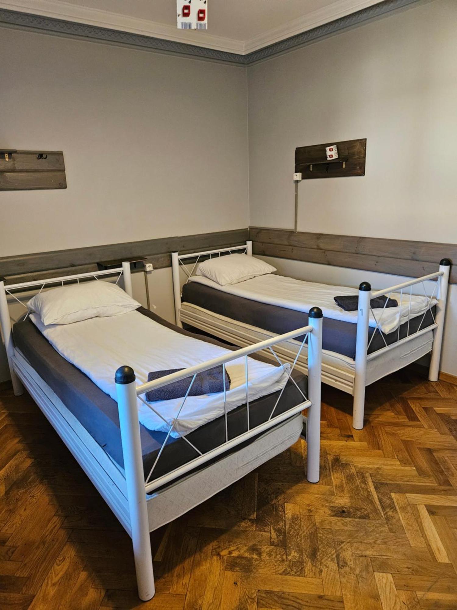 Pokoje Pracownicze Кімнати Для Працівників,Гуртожиток Swarzędz Zewnętrze zdjęcie