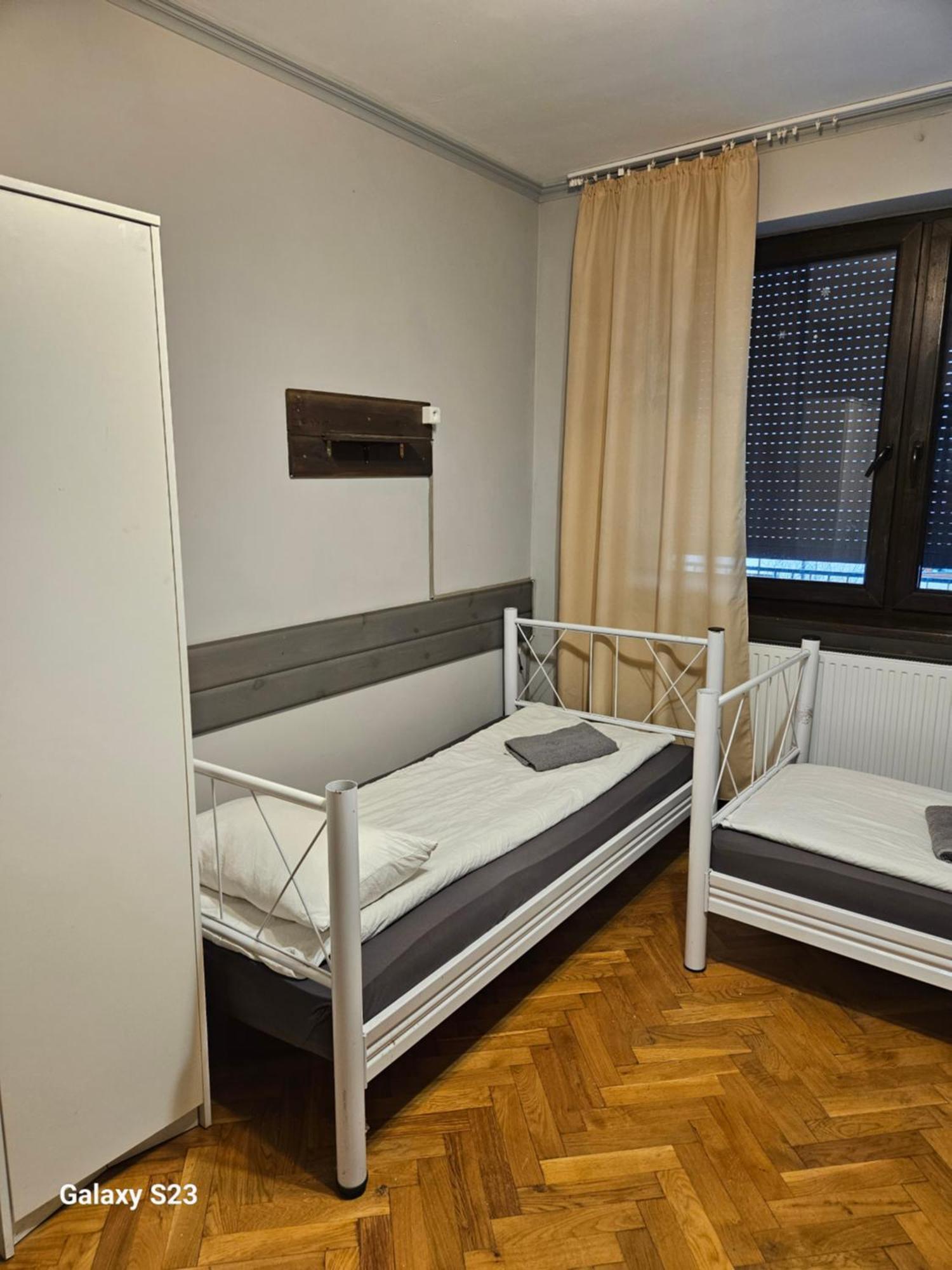 Pokoje Pracownicze Кімнати Для Працівників,Гуртожиток Swarzędz Zewnętrze zdjęcie