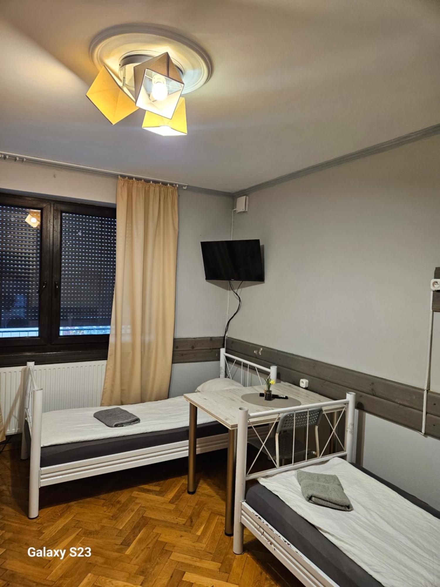 Pokoje Pracownicze Кімнати Для Працівників,Гуртожиток Swarzędz Zewnętrze zdjęcie